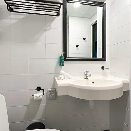 Ugandi Hotel 3*
