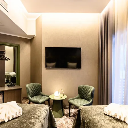 Ugandi Hotel