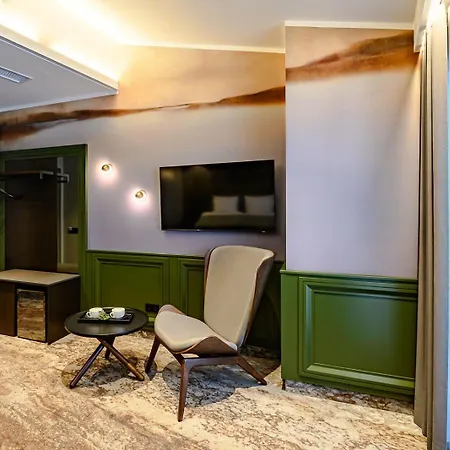 Ugandi Hotel 3*