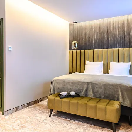 Ugandi Hotel