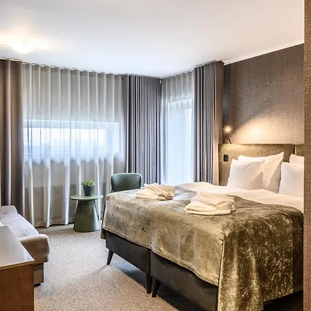 Ugandi Hotel 3*