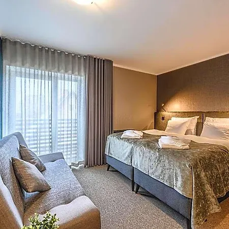 Hotel Ugandi 3*