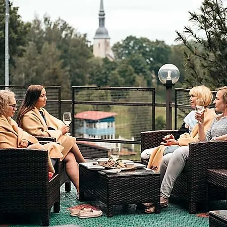Ugandi Hotel Otepää